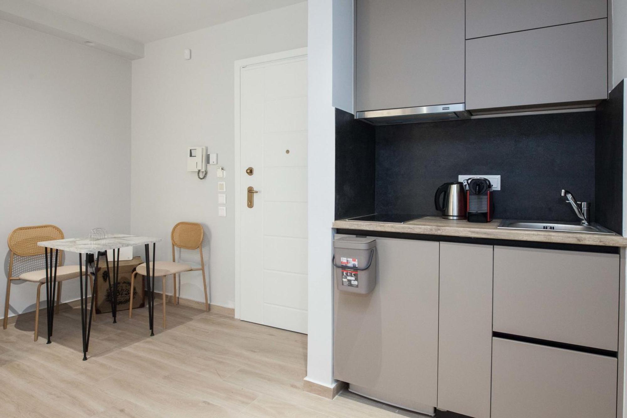Petralona Gem Hotel-Style Studio With Balcony Athens Exterior photo